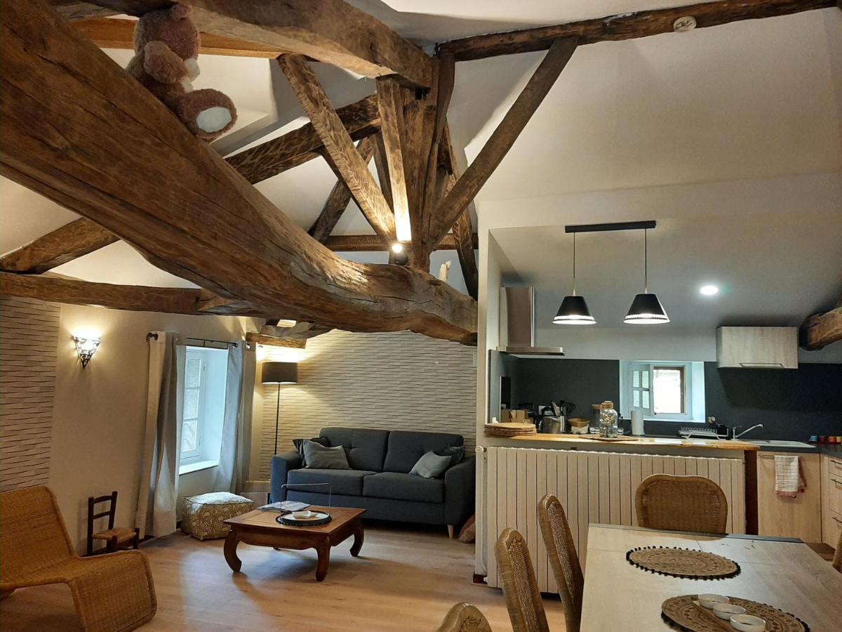 Chateau De Mornay Saint-Pierre-de-l'Isle 外观 照片